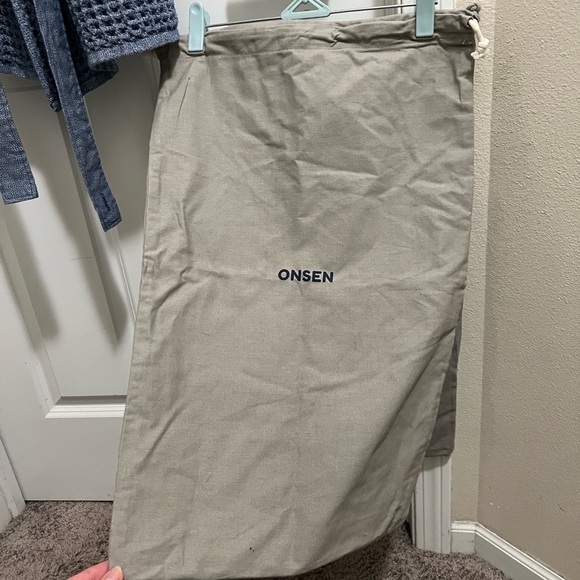 Like New UNISEX Waffle Robes - Picture 6 of 6